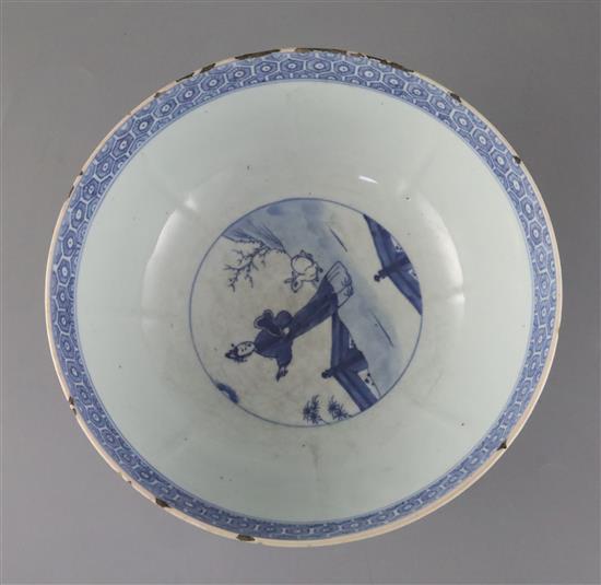 A Chinese blue and white petal lobed bowl, Kangxi period, Diam.23.5cm, glaze losses to rim